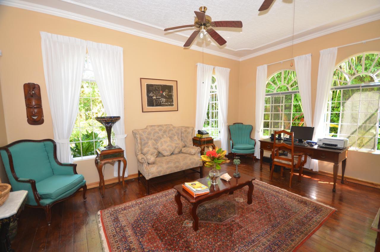 Summerhill Four Bedroom Villa Montego Bay Kültér fotó
