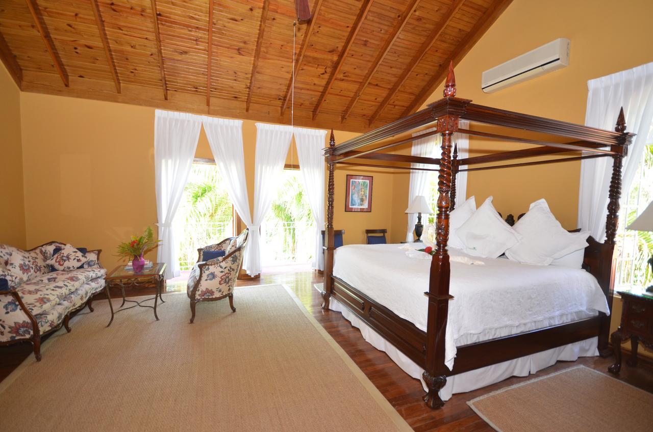 Summerhill Four Bedroom Villa Montego Bay Kültér fotó